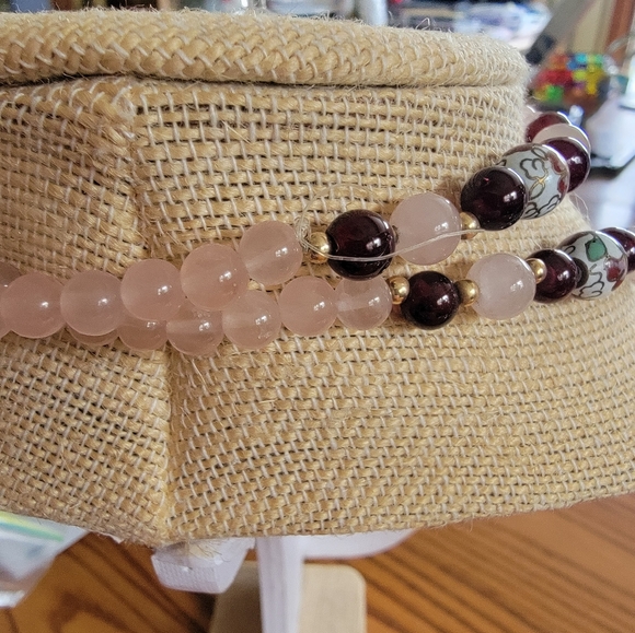 VINTAGE 1970"S GARNET/ROSE QUARTZ/CLOISONNE & GOLDTONE BEADED NECKLACE - Picture 2 of 8